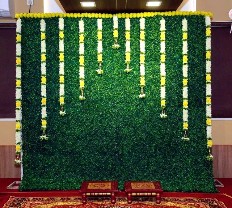 Garland Grass Backdrop rental